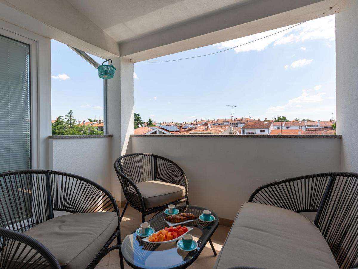 Amoroso Apartment 200M From Sea Porec Exterior photo
